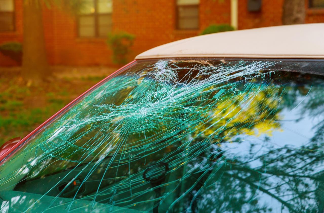 car-hire-rental-cape-town-waiver-damage-deposit-windscreen